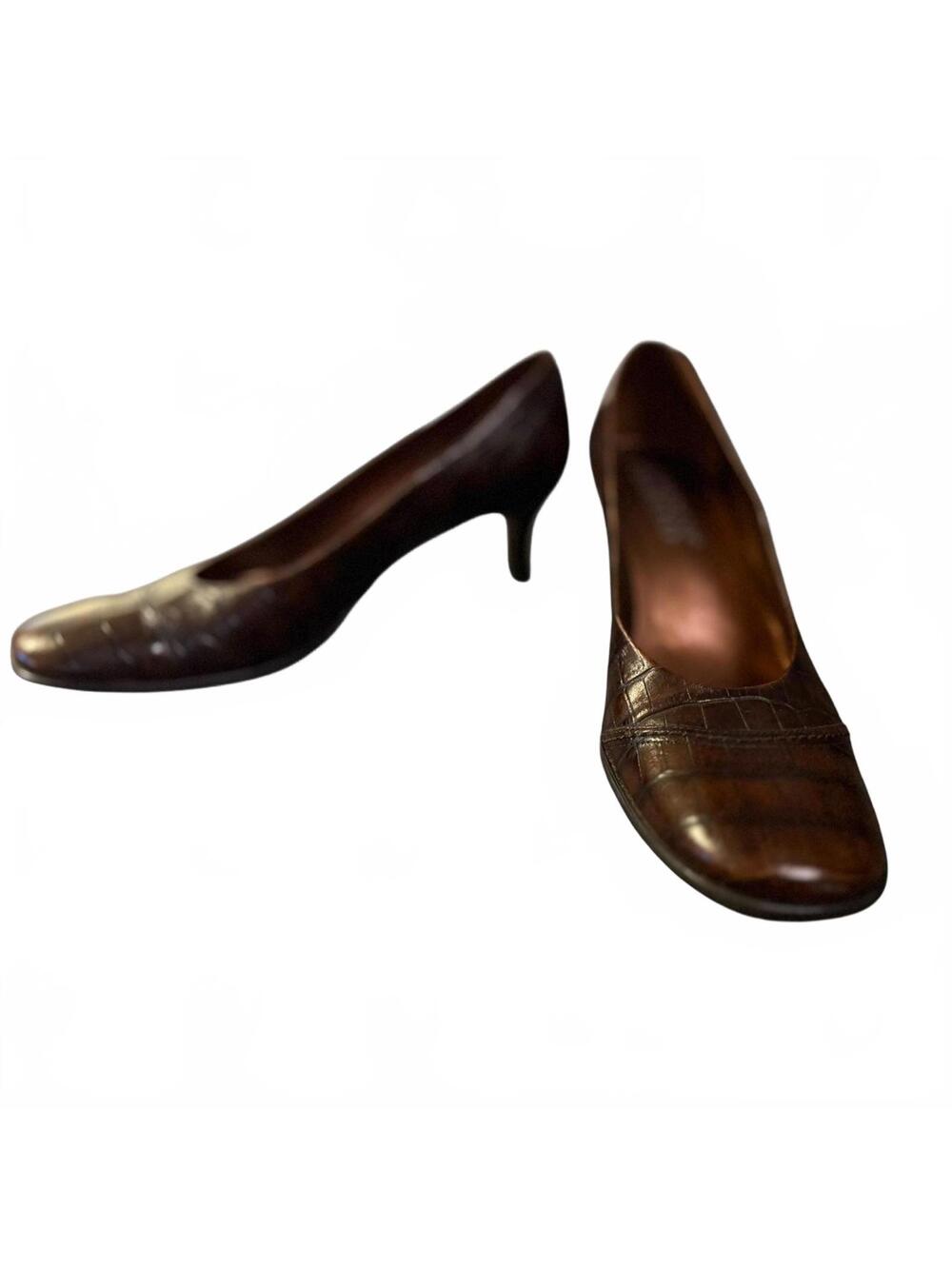 Brown Croc Embossed Leather Kitten Heel Pumps